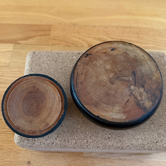 Black Wood Hand Carved Container, Bowl with Lid Carved Design African Inspired - Picture 8 of 12